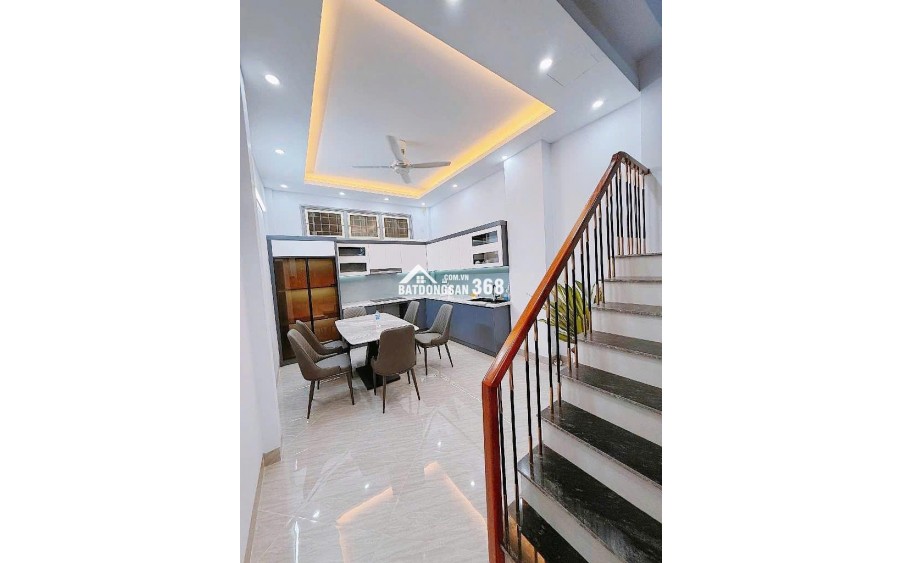 Bán nhà riêng Kim Đồng Hoàng Mai, giá 16.5 tỷ, dt 48m2, thang máy, siêu đẹp